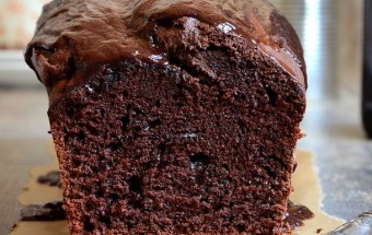 i38864-cake-au-chocolat-et-poudre-d-amandes